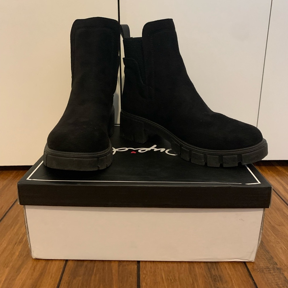 Black chunky booties!!!